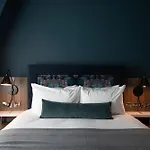 Heeton Concept Queen Street エディンバラ