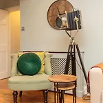 Beautiful Hideout In Center Of *