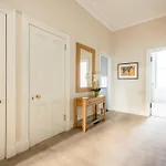 Stunning 3 Bedroom Flat In Bruntsfield *
