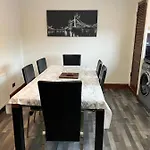 4 Bed Near Airport
