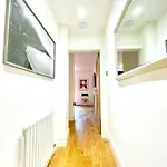 Prime New Town. Newly Reno'd Cosy Nest Apartment Edinburgh