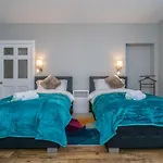 Superb 3beds House In Chic Area Of The Centre - Pass The Keys *