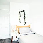 Διαμέρισμα Fettes Hideaway *