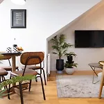 Joivy Luxury Flat Near Castle