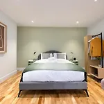 Dragon Luxury Serviced At Alva Street * Эдинбург