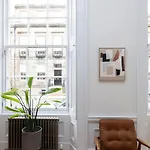 Апартаменты Dragon Luxury Serviced At Alva Street *