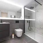 Dragon Luxury Serviced At Alva Street
