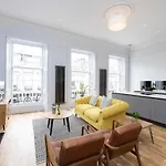 Dragon Luxury Serviced At Alva Street Edinburgh