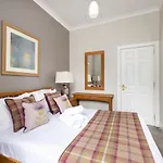 Altido West Nicolson Street * אדינבורו