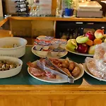Gæstehus Rosehall 4*