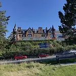 Braid Hills Hotell 3*