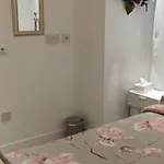 Modern, Centre 1 Bed, Ground Floor 아파트