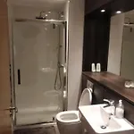 Modern, Centre 1 Bed, Ground Floor 아파트