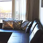 Modern, Centre 1 Bed, Ground Floor 아파트