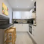 Modern Sleeps 6 *