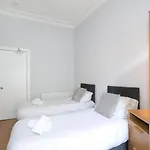 Modern Sleeps 6 公寓 爱丁堡