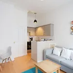Διαμέρισμα Dalmeny Street *
