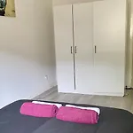 Apartment Stylish 2-bed In Centre *