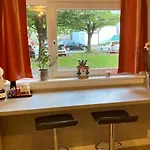 Stylish 2-bed In Centre