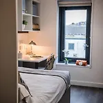 Apartment For Students Only - Mcdonald Road In Edinburgh