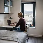 For Students Only - Mcdonald Road In Apartment