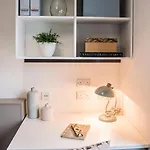 Apartment For Students Only - Mcdonald Road In