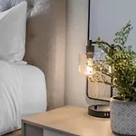 Elegant 2bed-central -by Homes Lägenhet Edinburg