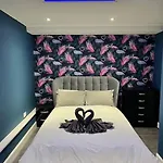 Murrayfield Stadium Basement ,murieston -3 Bed 3 Bath Edinburgh