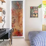 The Holyrood Park Hideaway Is A Lush & Arty 2 Double Bed Apartamento