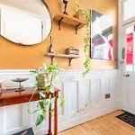 The Holyrood Park Hideaway Is A Lush & Arty 2 Double Bed * Edimburgo