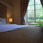 Ξενοδοχείο The Salisbury 4*