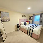 דירה 4 Bed House With 6 Beds אדינבורו