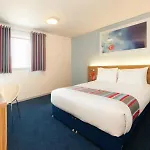 Travelodge Airport 酒店