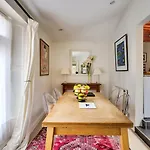 Guestready - Classic Charm Near Holyrood Park