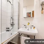 The Holyrood Park Hideaway Is A Lush & Arty 2 Double Bed Apartamento