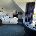 Gladstone House Pensión 4*