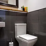 Spacious 2 Bedroom House Near The Meadows Edinburgh