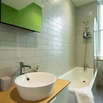 Newly Renovated 1 Bedroom Near Charming Newhaven