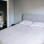 Snug & Serene 2bd Flat - Roseburn Apartment