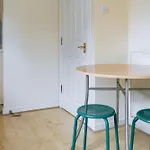 Snug & Serene 2bd Flat - Roseburn Apartment *