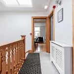Luxury Victorian 5 Bedroom By Lady Road Appartamento