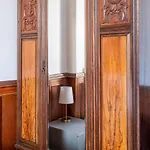 Luxury Victorian 5 Bedroom By Lady Road Apartament