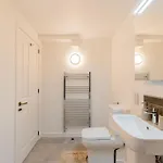 Superb Two Bedroom 2 Bathroom Morningside * אדינבורו