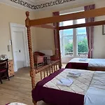 Cumberland Hotel 3*