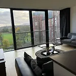 Executive Quartermile Near To Castle University With Park View Apartamento