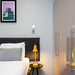Staycity West End Hotel 4*