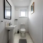 Luxury 4 Bedroom Townhouse With Free Parking Lejlighed *