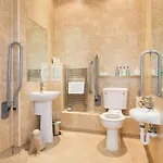 Pensión Fraoch House 4*