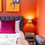 Dragon Luxury At 9 Albyn Place