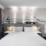 Radisson Blu Hotel, Centre 4*
